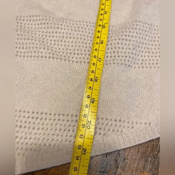 360 Sweater Cashmere Cream Sweater - Picture 9 of 9